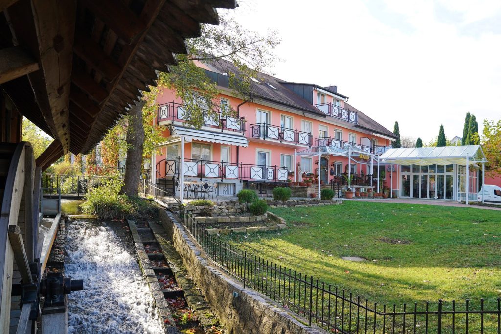 Unsere hell und freundlich eingerichteten Doppelzimmer verfügen alle über einen 