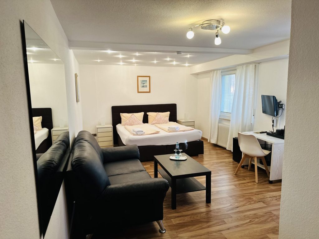 Unsere hell und freundlich eingerichteten Doppelzimmer verfügen alle über einen 