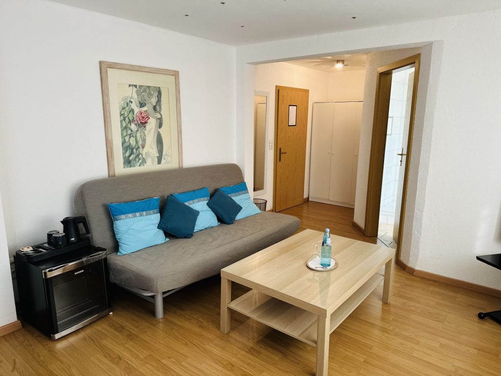 Unsere hell und freundlich eingerichteten Doppelzimmer verfügen alle über einen 